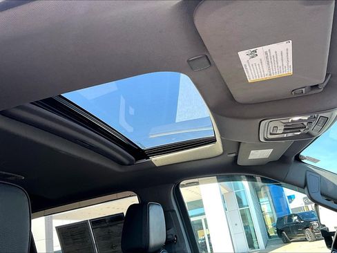 Used 2024 GMC Sierra 3500 Denali w/ Denali Reserve Package image 18