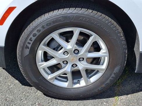 Used 2024 Chevrolet Equinox LT AWD/4WD image 11