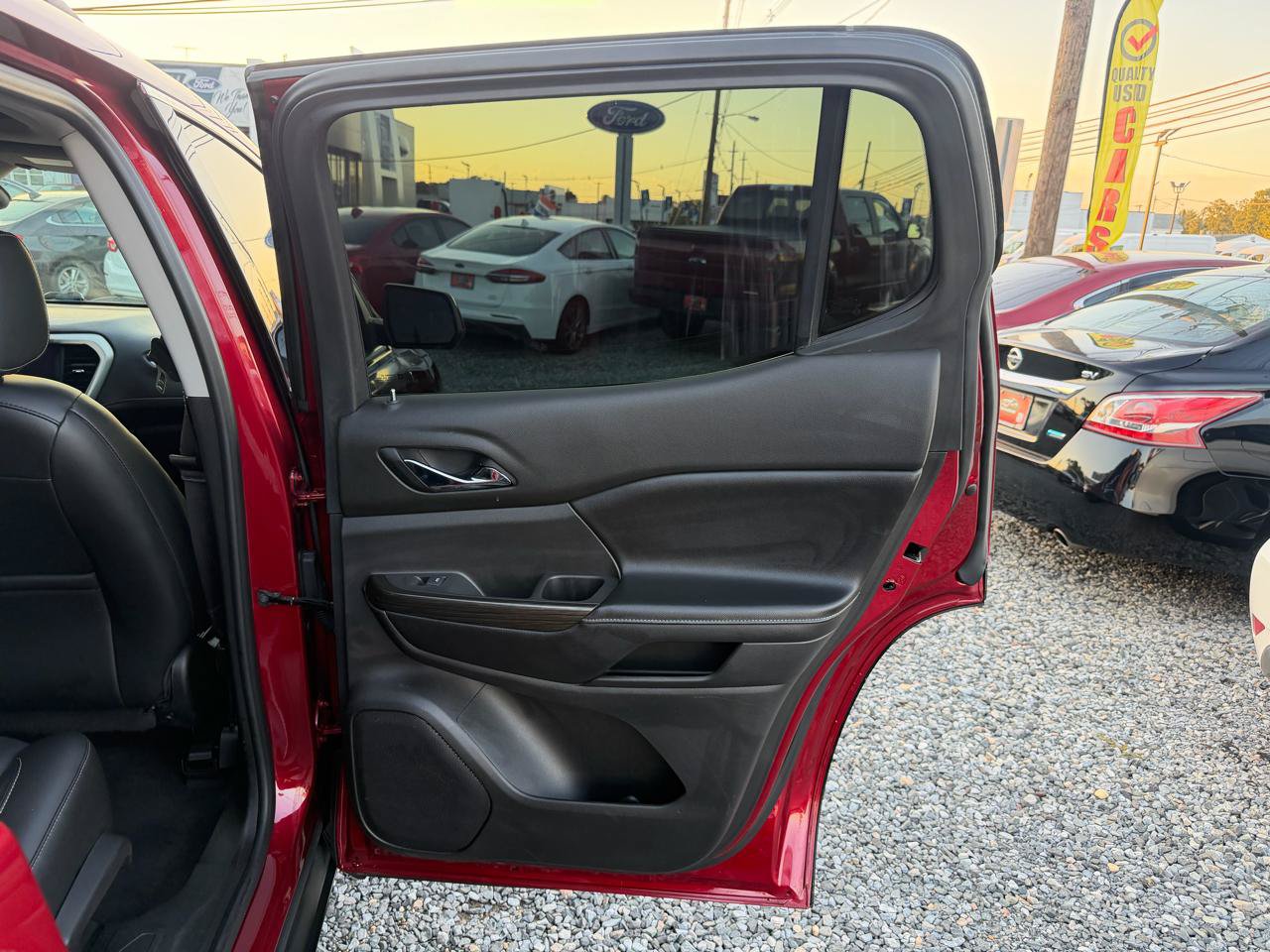 Used 2019 GMC Acadia SLT AWD/4WD image 15