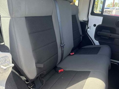 Used 2009 Jeep Wrangler X AWD/4WD image 12