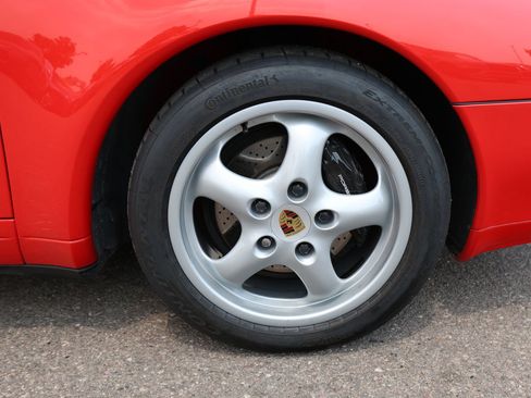 Used 1995 Porsche 911 Carrera RWD image 19