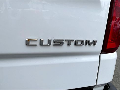 Used 2022 Chevrolet Silverado 1500 Custom image 16