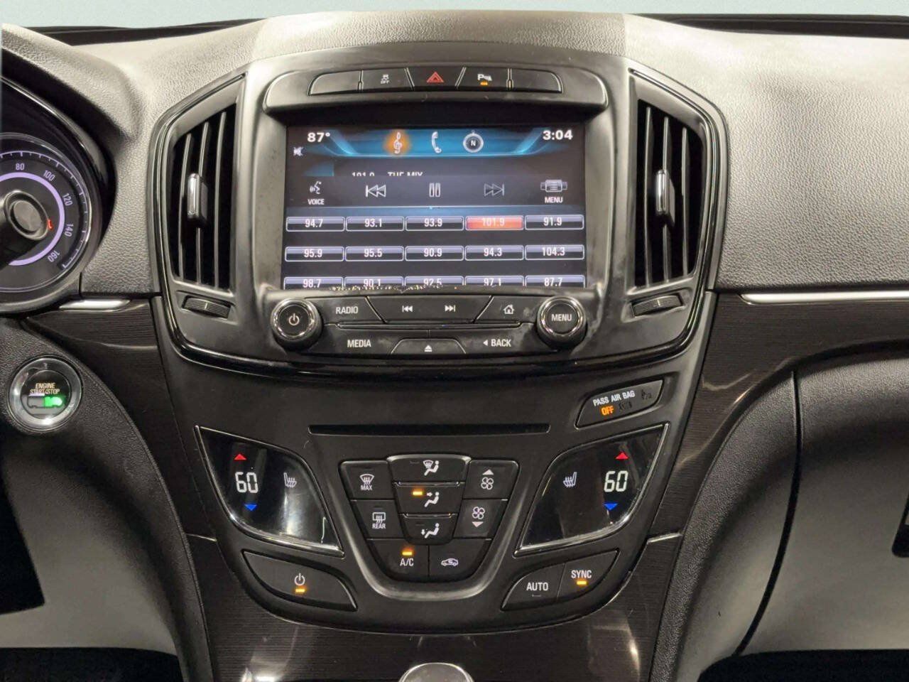 Used 2015 Buick Regal Premium w/ Experience Buick Package AWD/4WD image 25