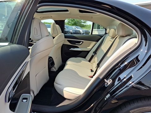 Certified 2026 Mercedes-Benz E 350 4MATIC Sedan image 10