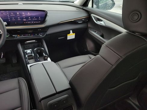 New 2026 Buick Envision Avenir image 17