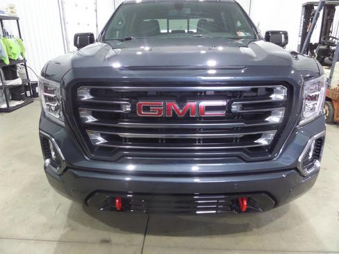 Used 2019 GMC Sierra 1500 AT4 w/ AT4 Premium Package image 2