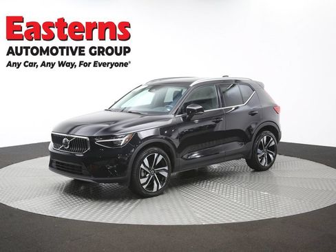 Used 2025 Volvo XC40 B5 Plus AWD/4WD image 57