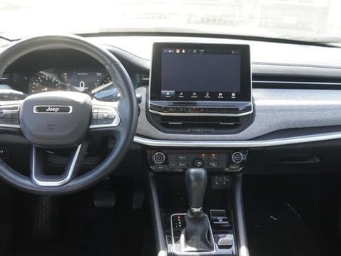 Used 2022 Jeep Compass Latitude AWD/4WD image 15