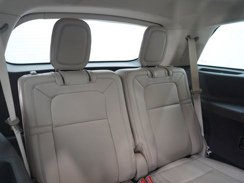 Used 2020 Lincoln Aviator Grand Touring w/ Equipment Group 301A AWD/4WD image 13