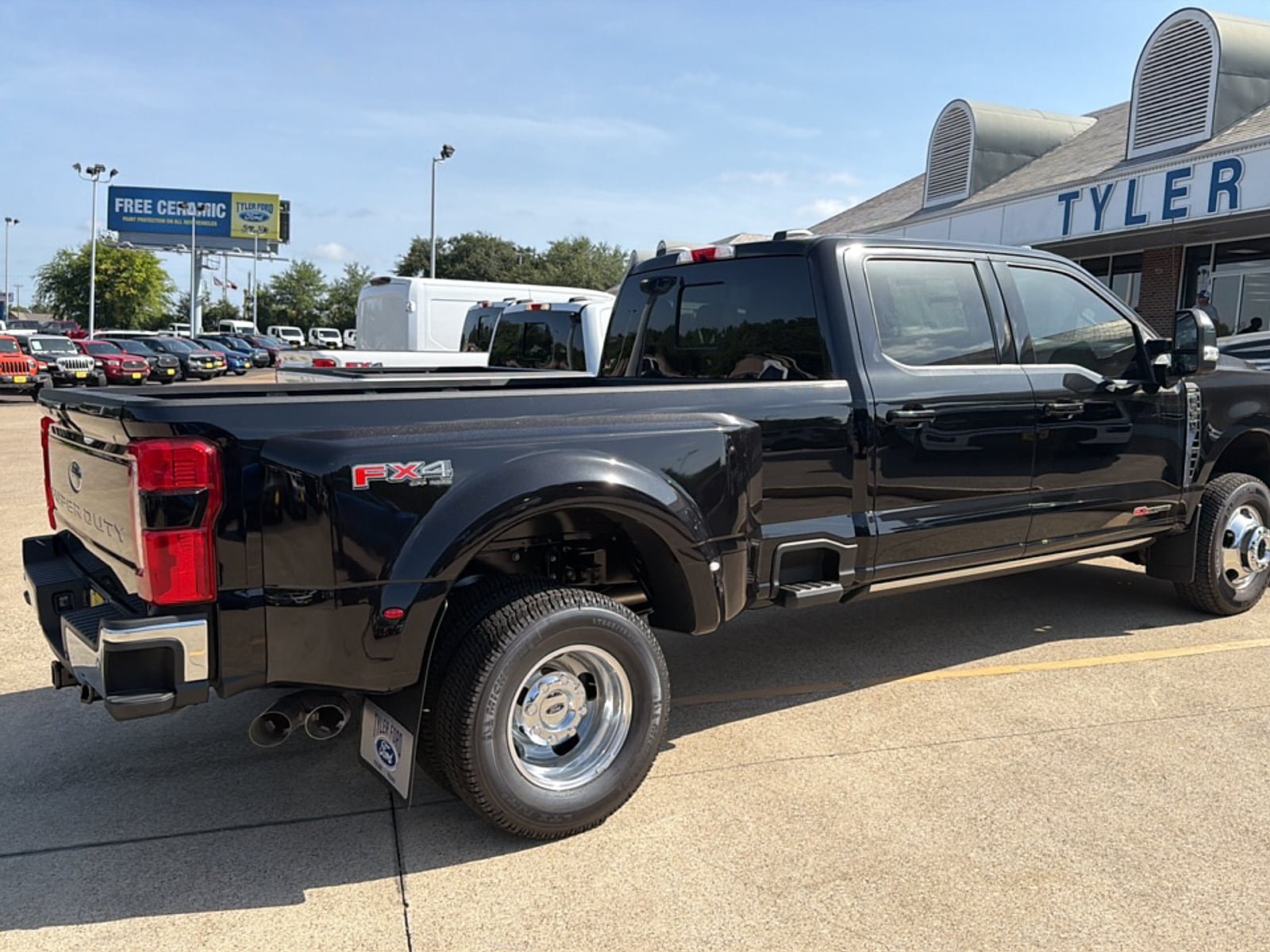 New 2026 Ford F350 Lariat AWD/4WD image 9