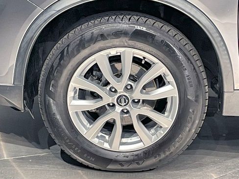 Used 2020 Nissan Rogue SV image 33