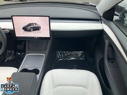 Used 2023 Tesla Model Y Long Range AWD/4WD image 56