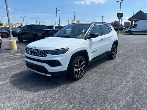 Used 2025 Jeep Compass Limited w/ Elite Group AWD/4WD image 1