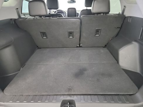 Used 2022 GMC Terrain SLT FWD image 25
