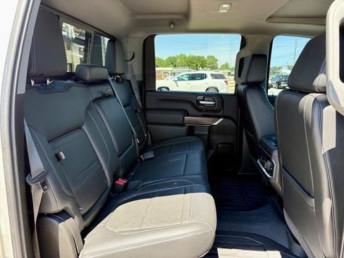 Used 2022 GMC Sierra 2500 Denali w/ Denali Ultimate Package AWD/4WD image 12