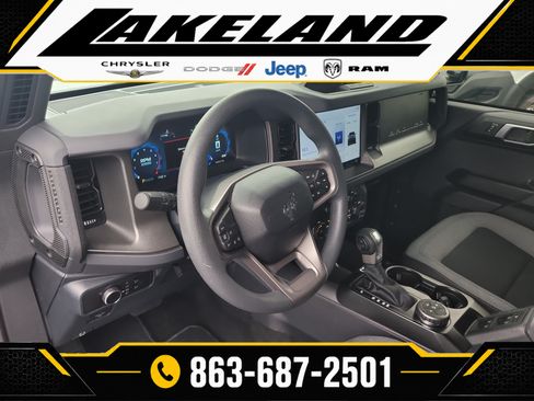 Used 2025 Ford Bronco 4-Door AWD/4WD image 18