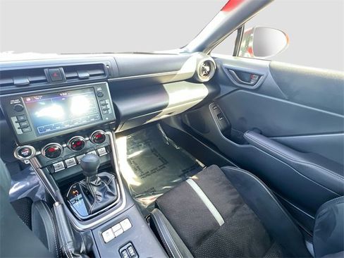 Used 2024 Toyota GR86 Premium image 23