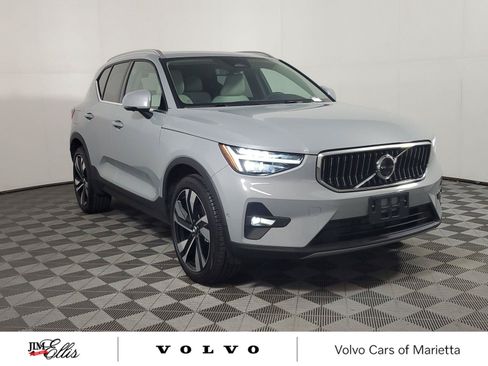 Certified 2025 Volvo XC40 B5 Plus w/ Protection Package Premier AWD/4WD image 1