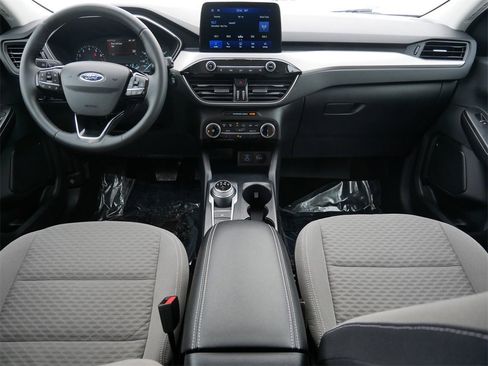 Certified 2022 Ford Escape SE w/ Cold Weather Package image 13