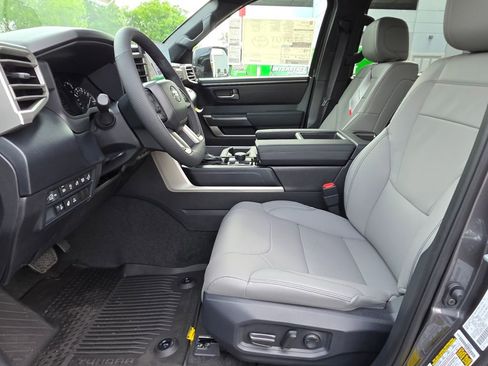 New 2026 Toyota Tundra SR5 AWD/4WD image 24