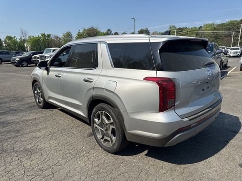 Used 2023 Hyundai Palisade SEL w/ Cargo Package image 5