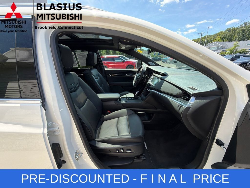 Used 2025 Cadillac XT5 Premium Luxury AWD/4WD image 53