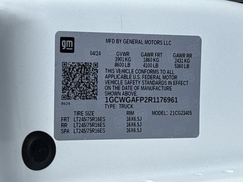 Used 2024 Chevrolet Express 2500 w/ Driver Convenience Package image 31