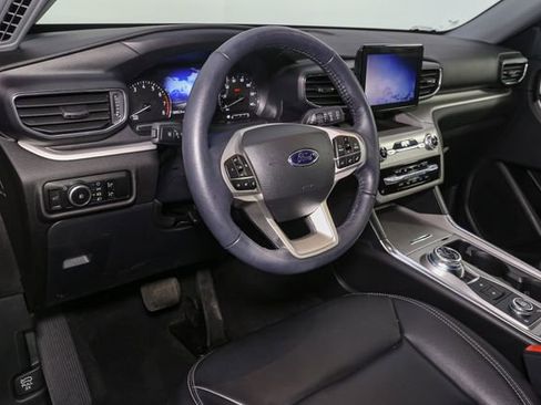 Used 2023 Ford Explorer XLT w/ Equipment Group 202A image 21