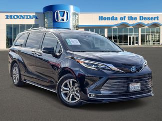 Used 2022 Toyota Sienna Platinum video 1