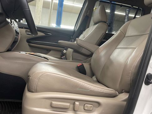 Used 2021 Honda Pilot Touring image 12