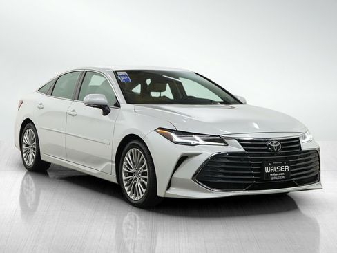 Used 2020 Toyota Avalon Limited w/ Advanced Safety Package FWD image 7
