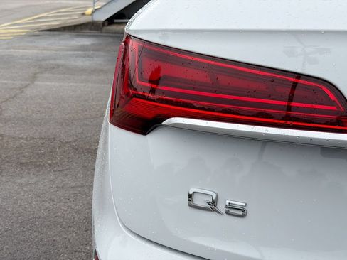 Used 2023 Audi Q5 2.0T Premium Plus AWD/4WD image 10