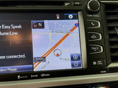 Used 2019 Toyota Highlander SE image 14