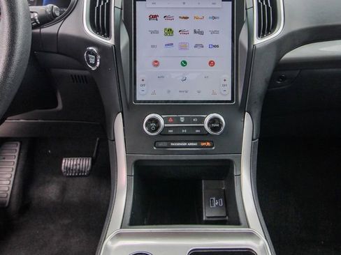 Used 2024 Ford Edge SEL image 27