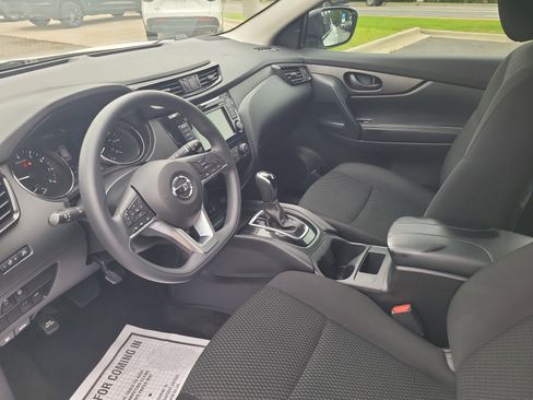 Used 2020 Nissan Rogue Sport S FWD image 10