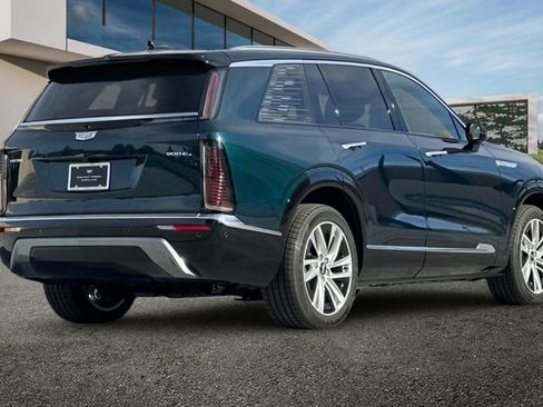 New 2026 Cadillac Vistiq Luxury w/ LPO, Floor Liner Package image 4