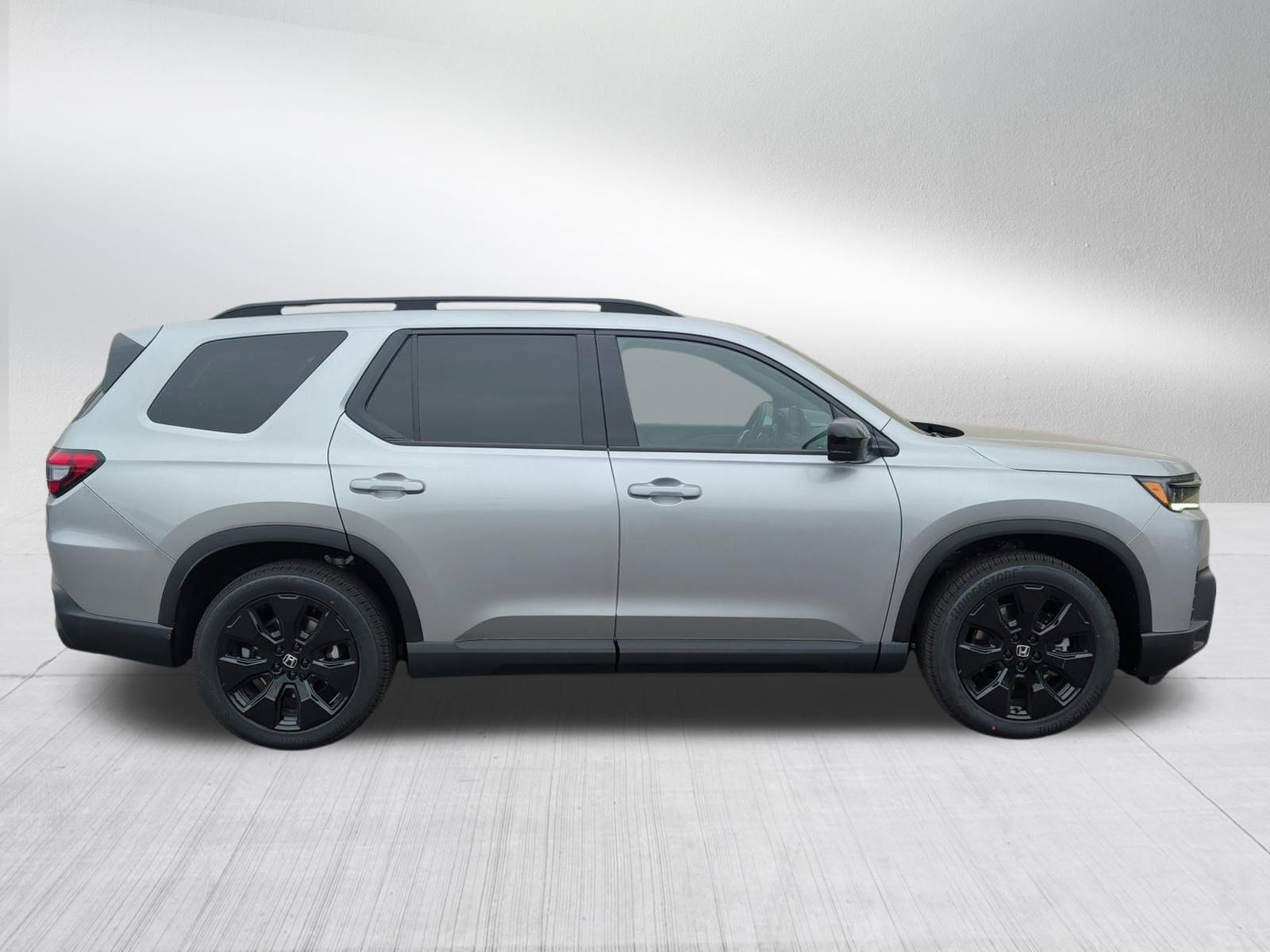 New 2026 Honda Pilot Black Edition image 8