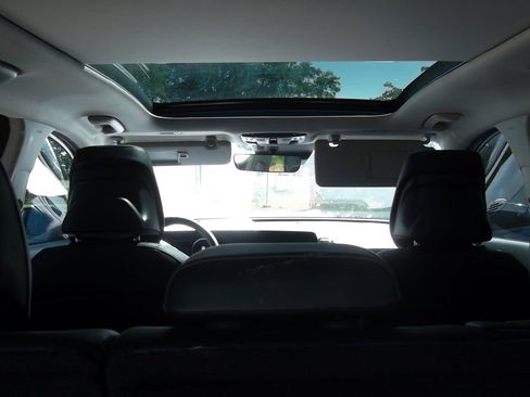 Used 2024 Kia Sportage SX image 9