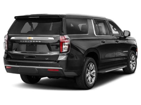 Used 2022 Chevrolet Suburban LT image 3