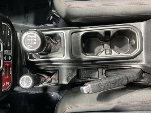 Used 2021 Jeep Wrangler Unlimited Rubicon w/ Cold Weather Group image 19