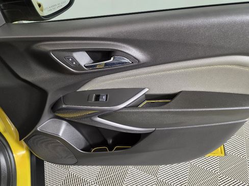 Used 2024 Chevrolet Trax ACTIV w/ Sunroof Package image 24