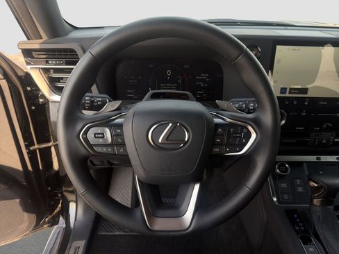 Used 2024 Lexus GX 550 w/ Accessory Package (Z1) AWD/4WD image 10