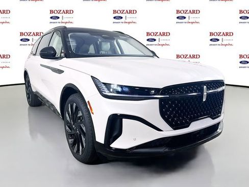 New 2026 Lincoln Nautilus Reserve w/ Jet Appearance Package image 1