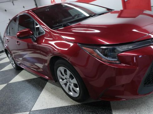 Used 2022 Toyota Corolla LE image 32