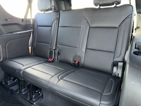 Used 2022 GMC Yukon XL Denali image 10