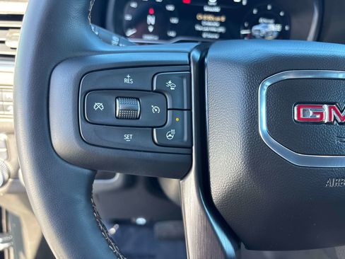 Used 2023 GMC Yukon XL AT4 image 26