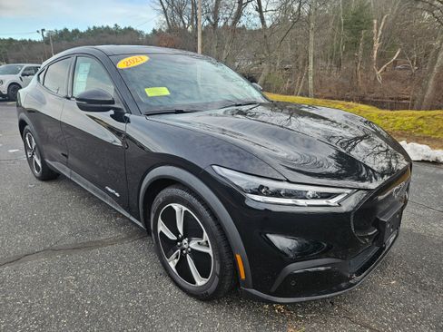 Certified 2021 Ford Mustang Mach-E Select w/ Comfort/Appearance Package image 3