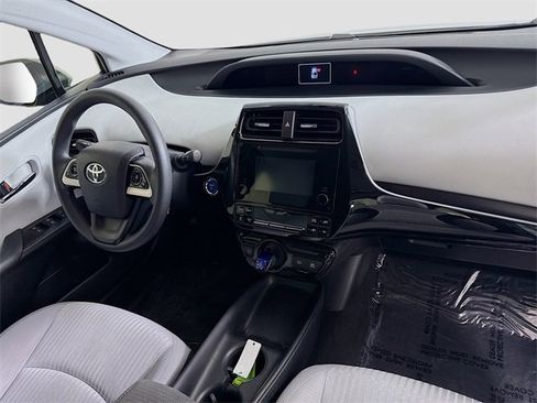 Certified 2016 Toyota Prius Two image 26