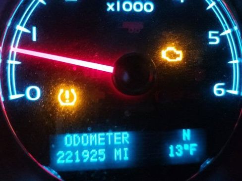 Used 2014 Chevrolet Suburban LT image 11