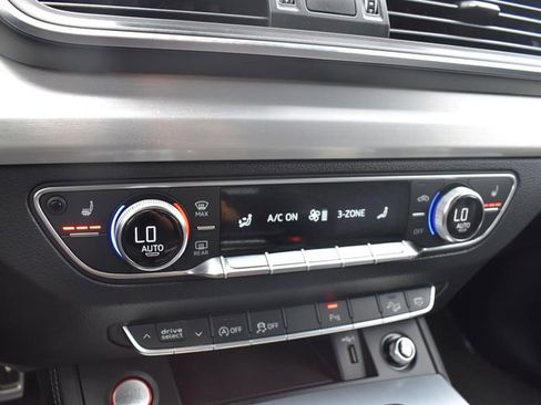 Used 2018 Audi SQ5 Prestige w/ Prestige Package image 16